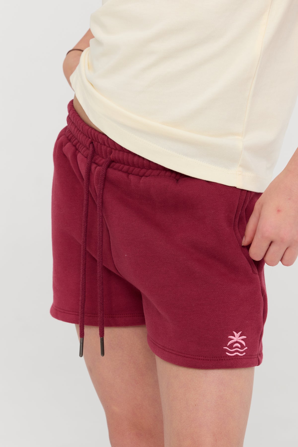 The Latigo Shorts - Cherry